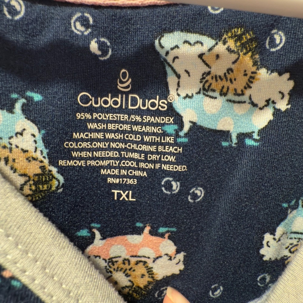 EUC- Cuddl Duds Pajamas Set Navy Blue with hedgehogs. Size TXL - Picture 3 of 5